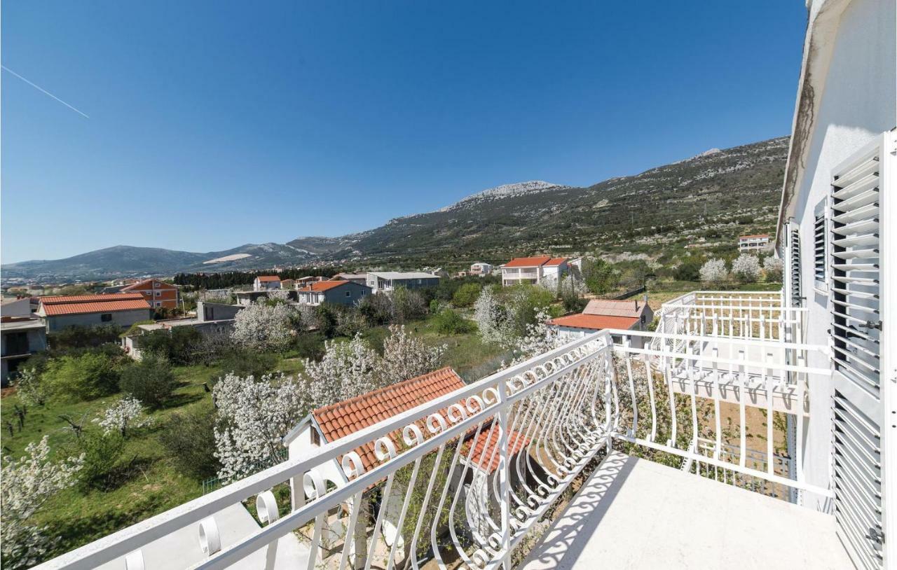 Nice Apartment In Kastel Luksic With 3 Bedrooms, Wifi And Outdoor Swimming Pool Kastela Exterior photo
